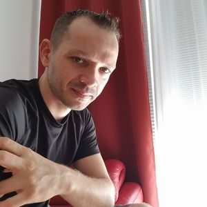 Meet your Posher, Adrian